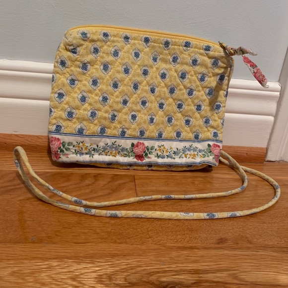 Vera Bradley Handbags - (31) Vera Bradley purse